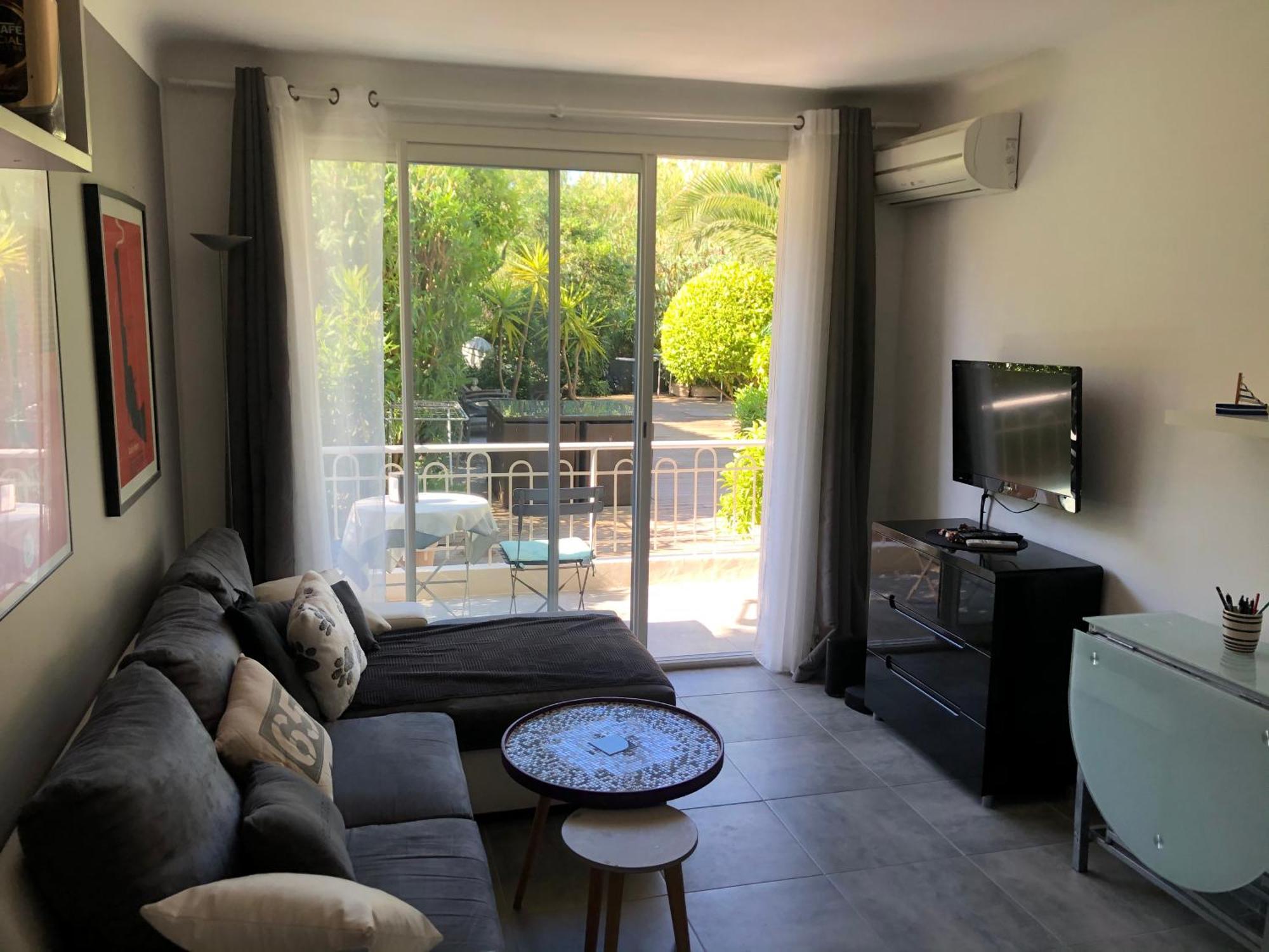Only 60M To The Beach, 2 Bedroom Cozy Apartment, 80M2 Big Garden, Very Central Cannes Exteriér fotografie