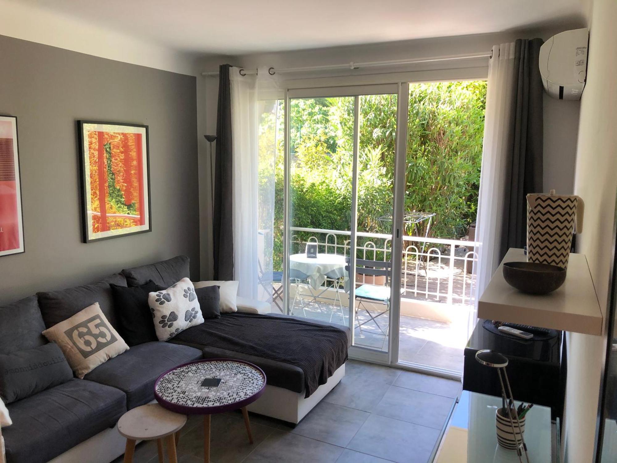 Only 60M To The Beach, 2 Bedroom Cozy Apartment, 80M2 Big Garden, Very Central Cannes Exteriér fotografie