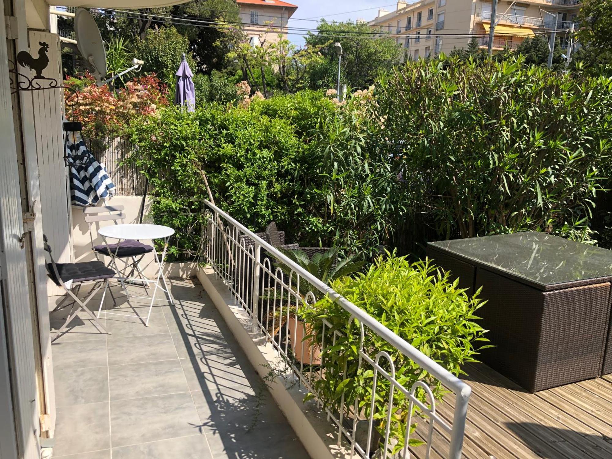 Only 60M To The Beach, 2 Bedroom Cozy Apartment, 80M2 Big Garden, Very Central Cannes Exteriér fotografie