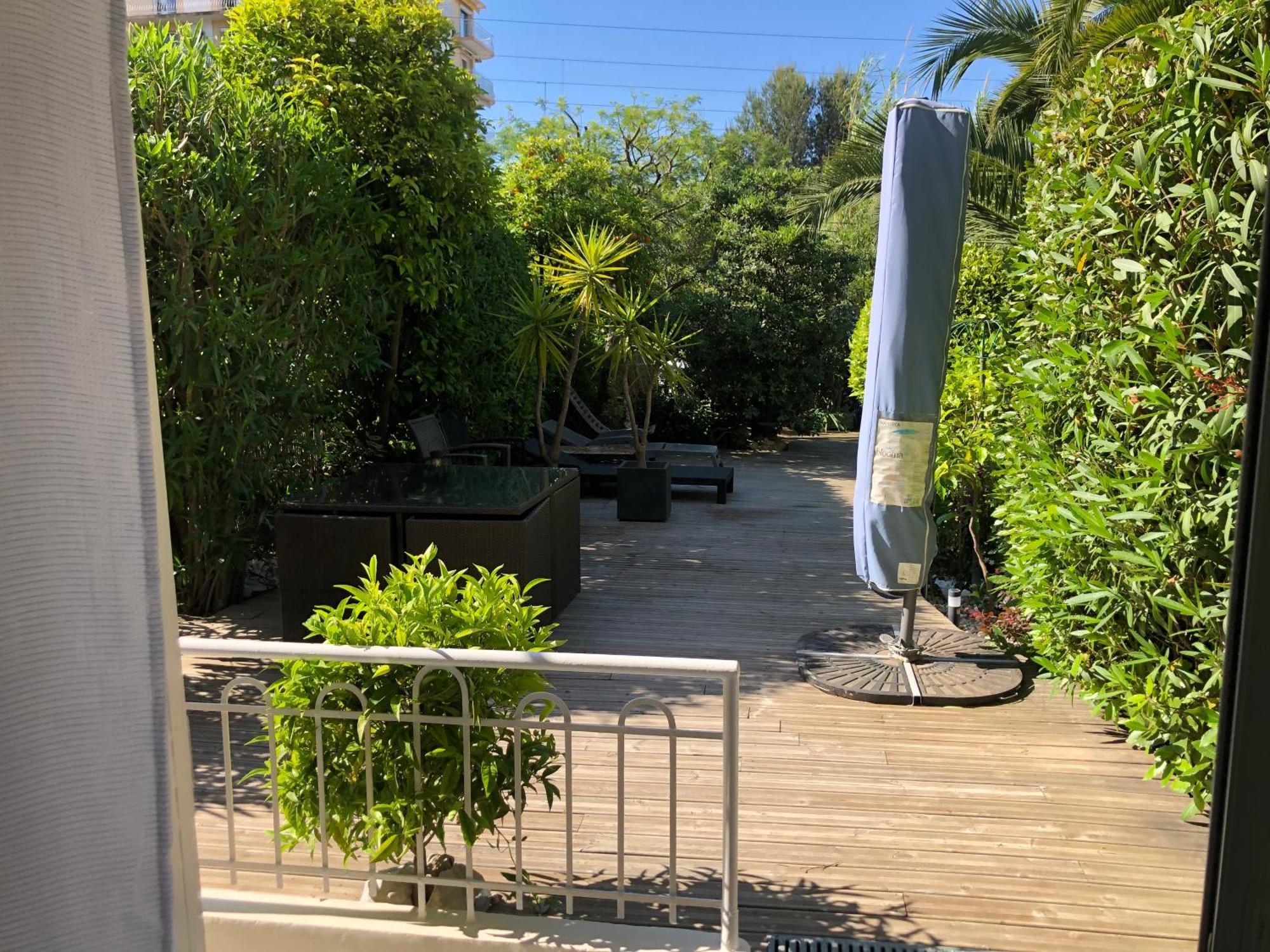 Only 60M To The Beach, 2 Bedroom Cozy Apartment, 80M2 Big Garden, Very Central Cannes Exteriér fotografie